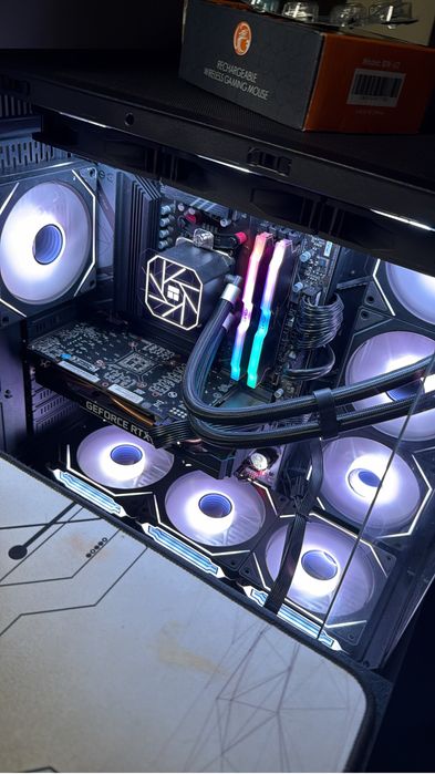 Vand placa Nividia Geforce  2060