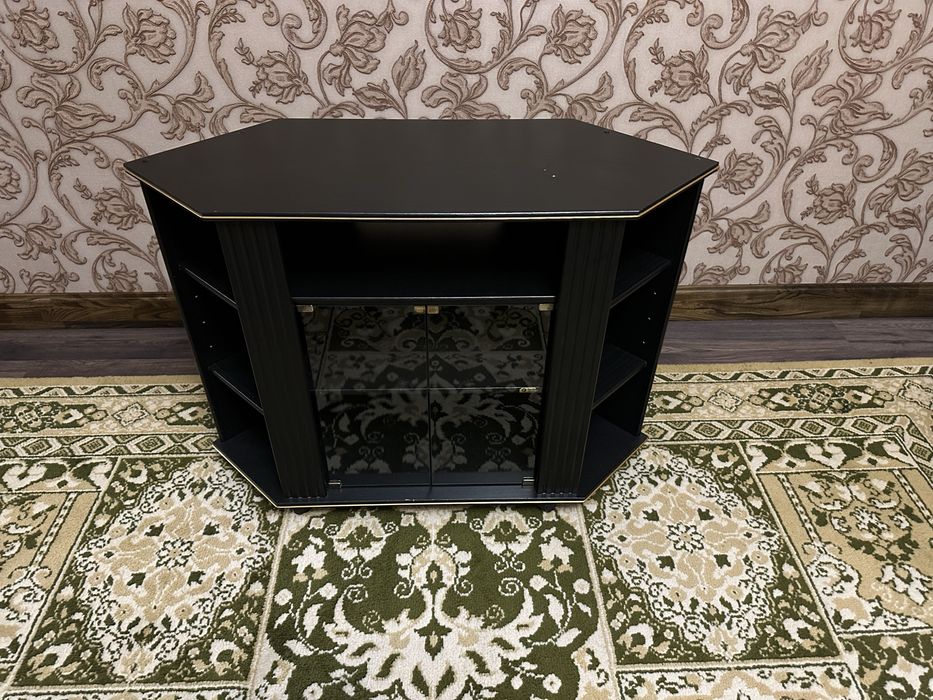 Тумба под телевизор