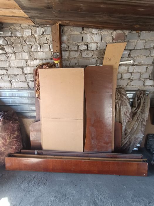 Отдам даром кровать двух спалку