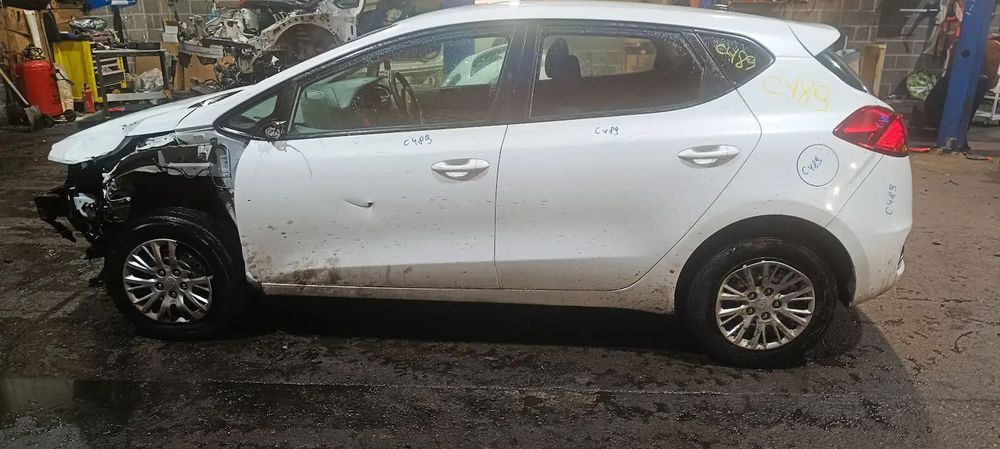 Dezmembrari / Dezmembrez Kia Ceed (JD) 1.4 CRDi D4FC cutie viteze manuala cod culoare Tricoat White Pearl
