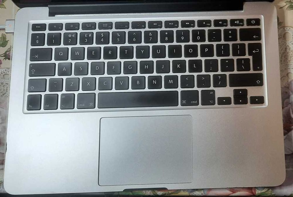 Macbook Pro 13", 2015, 8GB RAM, SSD 128GB