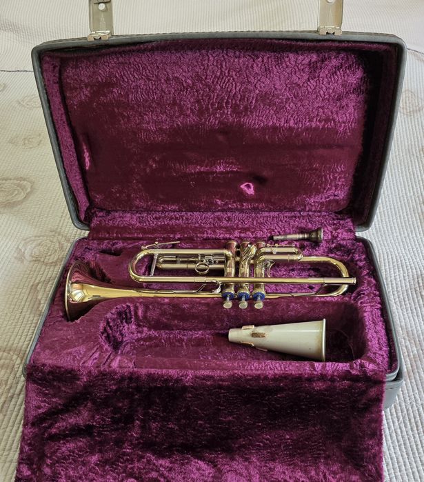 Музыкальный духовой инструмен труба Amati