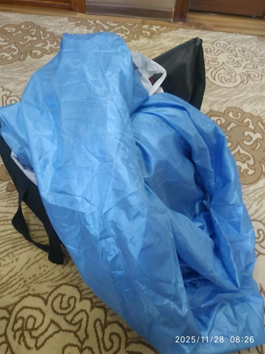 Продаю подкладочный материал.