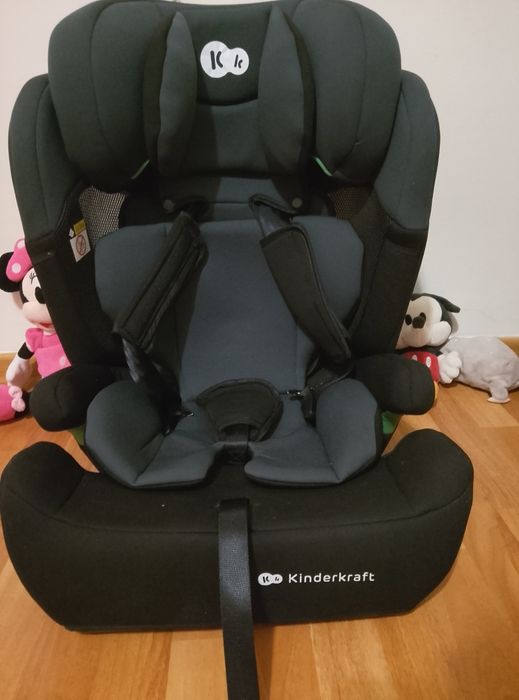 Scaun auto Kinderkraft,cu garanție, achiziționat în urma cu 2 luni