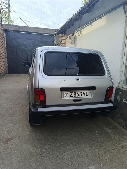 Lada 2121 Нива 2015