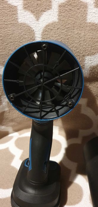Suflantă pe baterie cu motor brushless