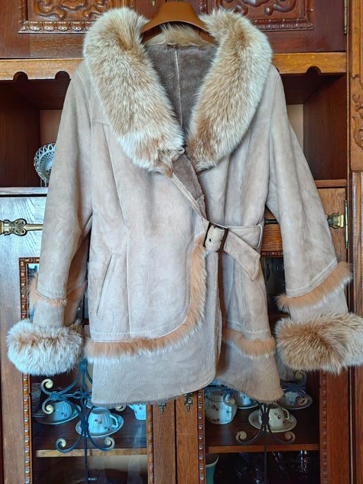 Haina de blana dama