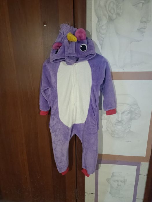 Продам костюмы для нового года