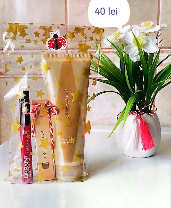 Pt luna MARTIE cadouri