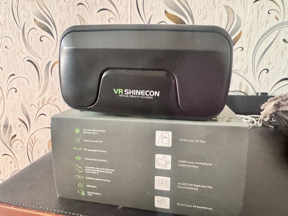 Продается VR очки со встроенными наушниками!