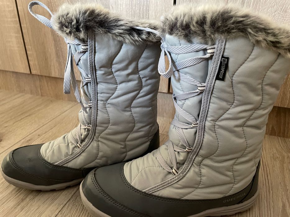 Дамски непромокаеми ботуши с връзки