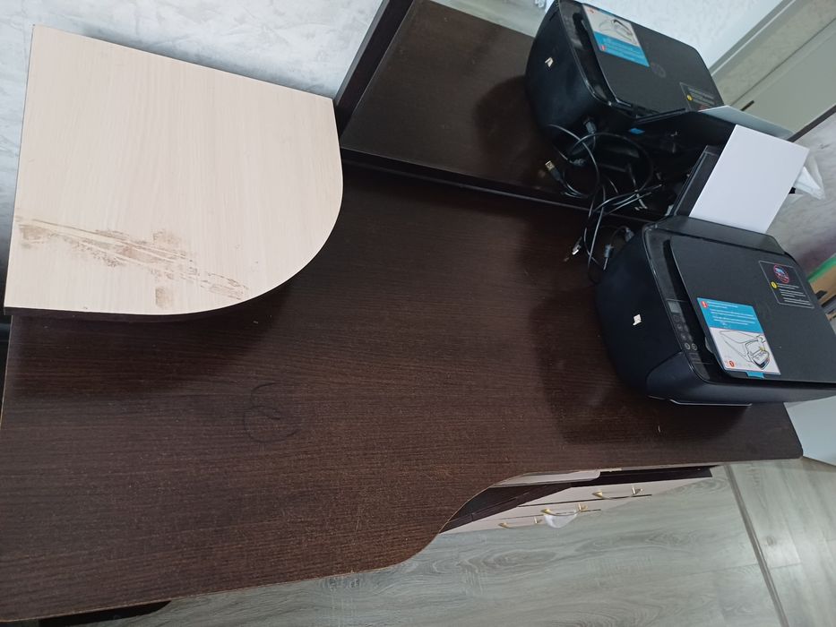 Продам компьютерный стол