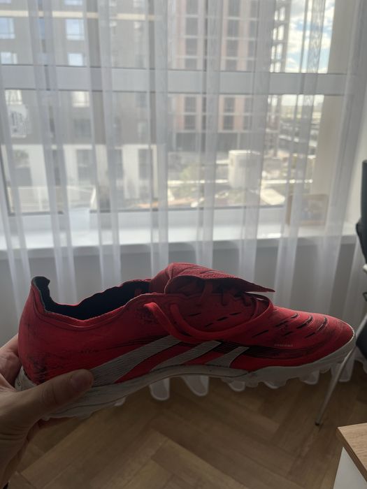 Продам Adidas Predator сороконожки