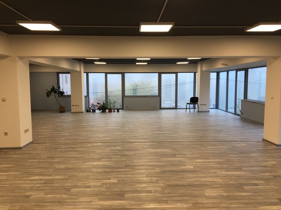 Дава се под наем Офис в София, 7-ми 11-ти километър - 200 кв.м за 1100 € - Снимка #2