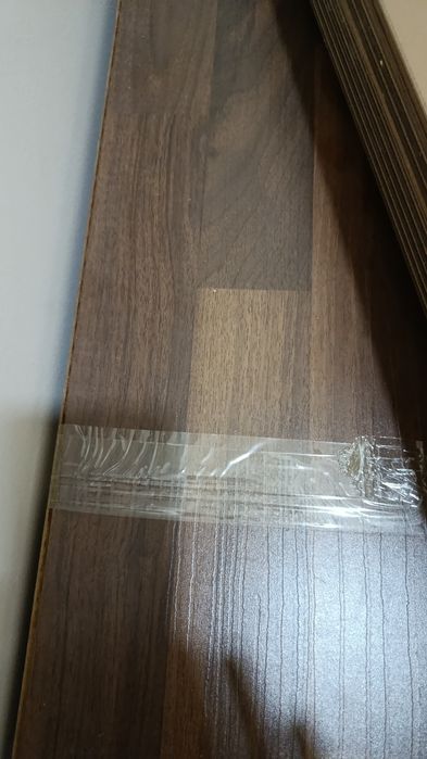 Продается ламинат