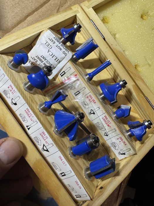 Freze pt lemn , pret pt un set