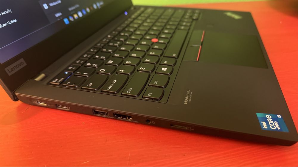 Lenovo Thinkpad T14 Gen 2i, core I5-1145G7, 16 GB RAM, 256 SSD NVME