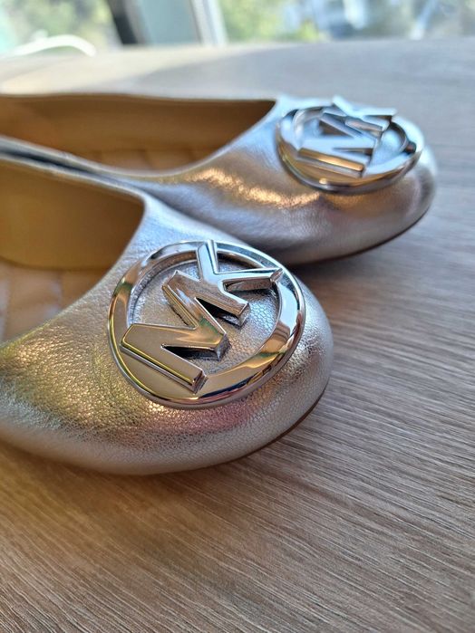 Обувки 35-36 номер (US 5)