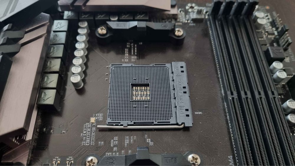 Placa de baza Gigabyte B450 Aorus Elite AM4 Gaming