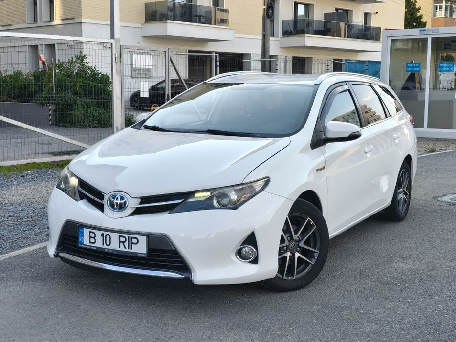 TOYOTA Auris