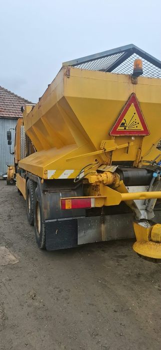 Vând autospeciala pentru deszăpezit