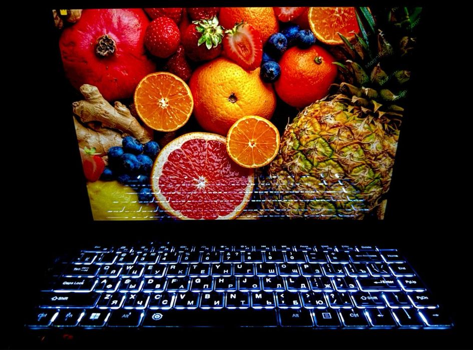 COREBOOK X 2K EKRAN bizness toifadagi 13-Avlod Processorli 512Gb XOTIR