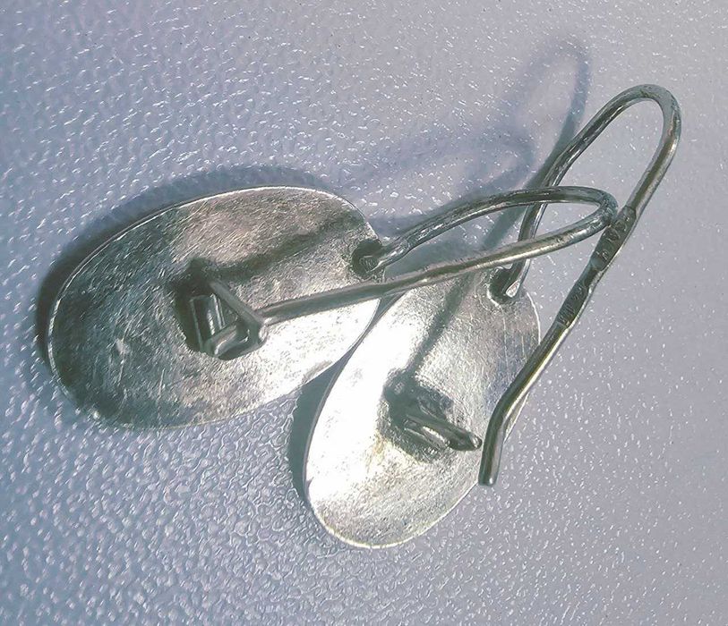 Серьги серебряные.