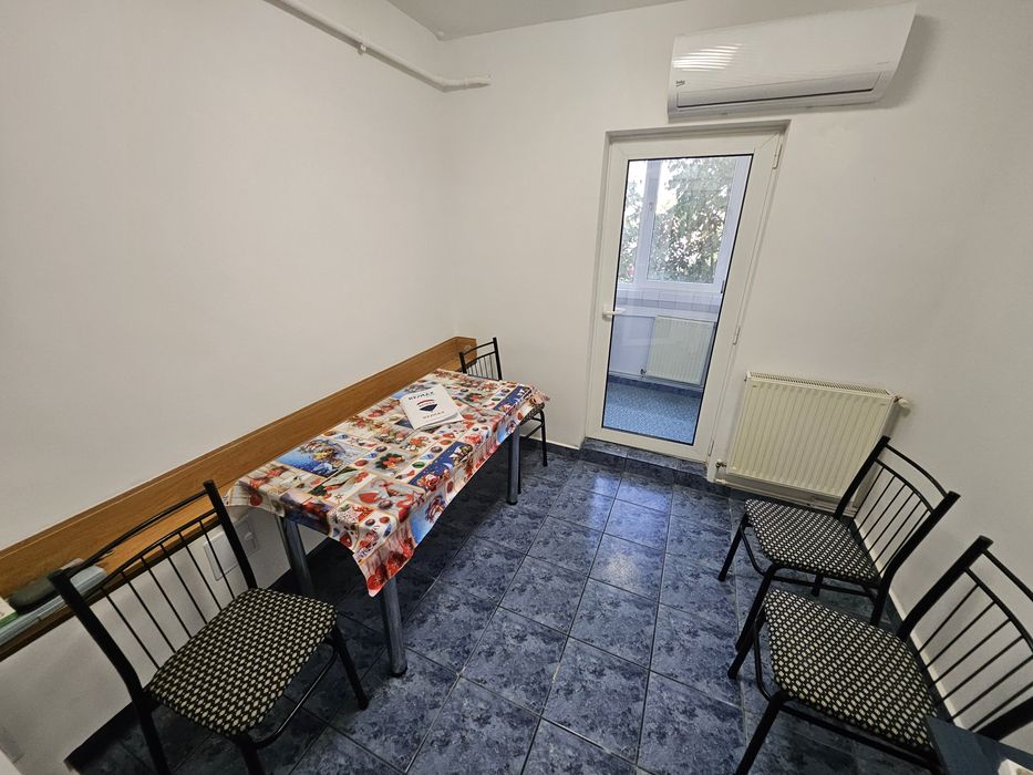 Apartament 2 camere în 1 Mai de închiriat