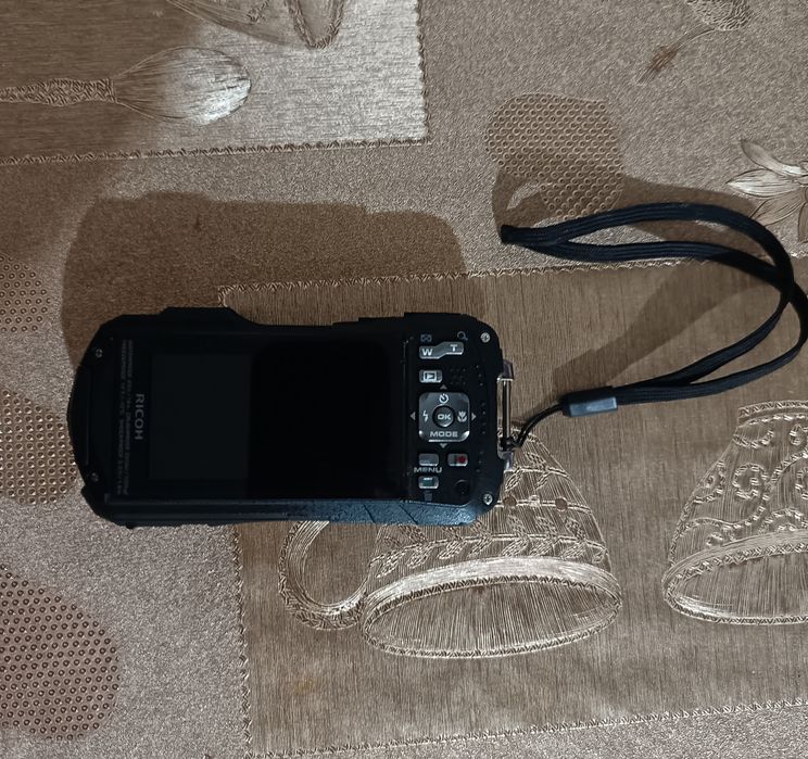 Vând Aparat foto  RICOH WG 80