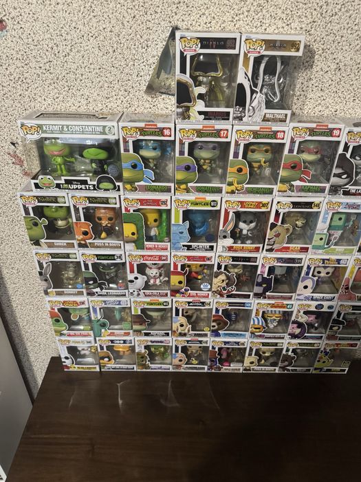 Lot figurine animatie si jocuri