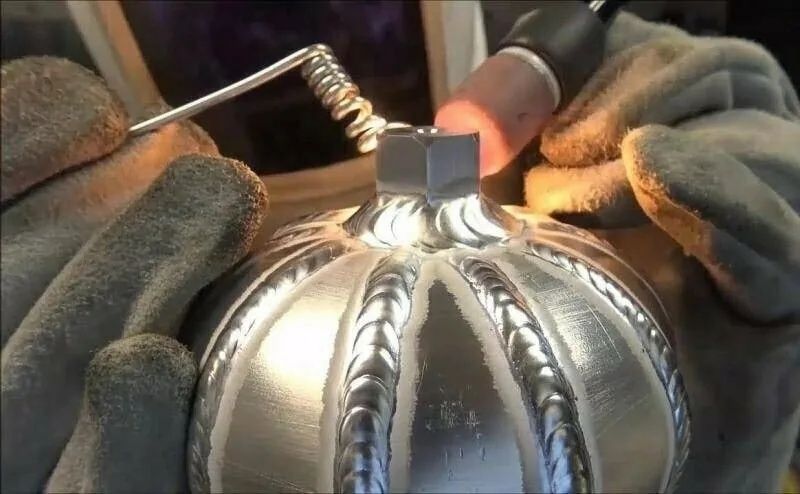 Сварка аргоном Алюминия, монтаж и обварка нержавеющих труб с поддувом,