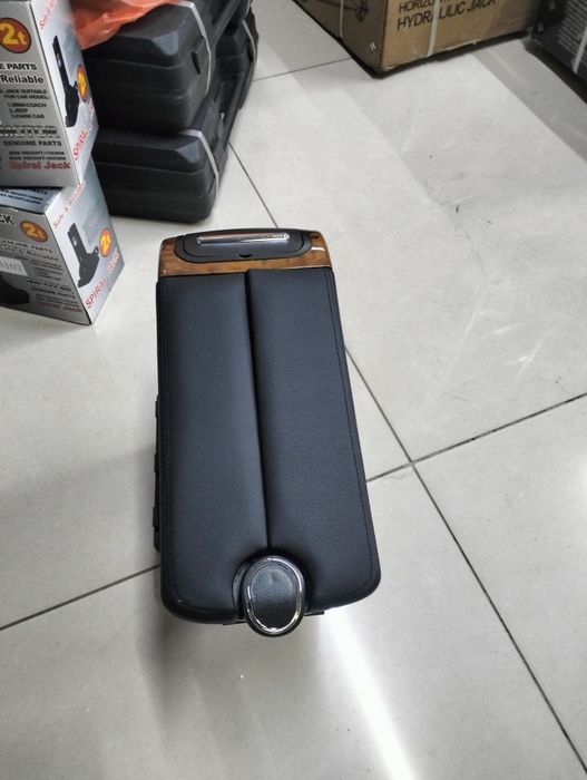 Подлокотник универсальный