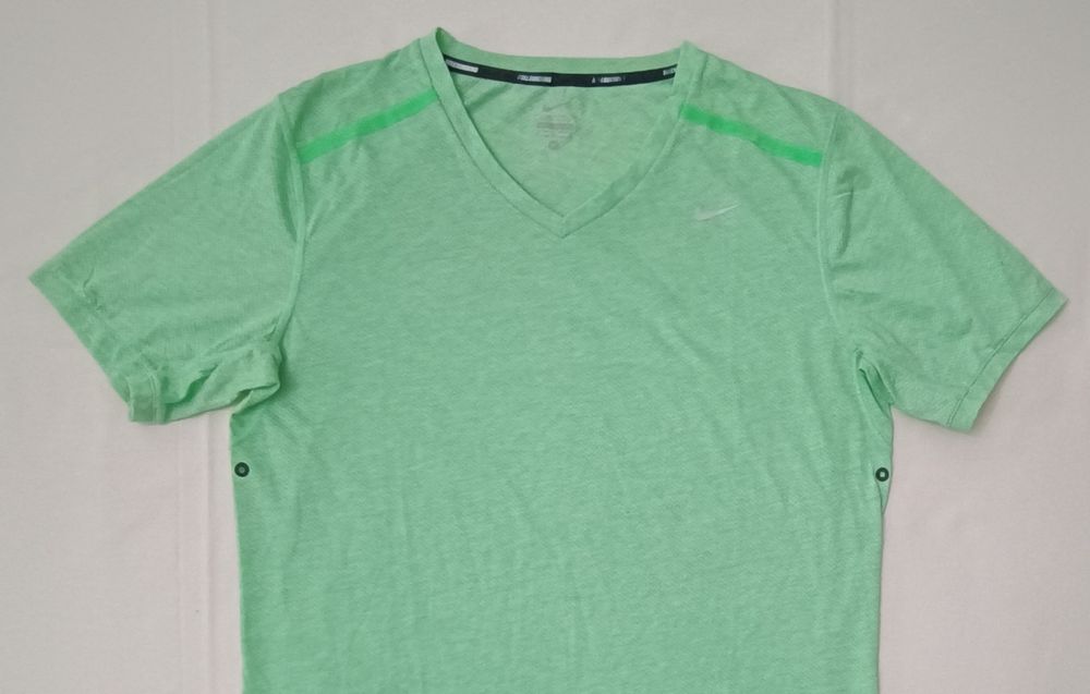 Nike DRI-FIT Tee оригинална тениска M Найк спортна фланелка фитнес