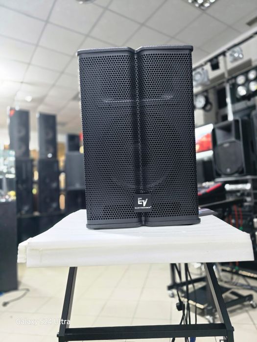 Electro-Voice TX1122 — комплект 2 колонки