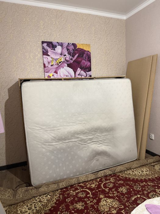 Спальный гарнитур белого цвета