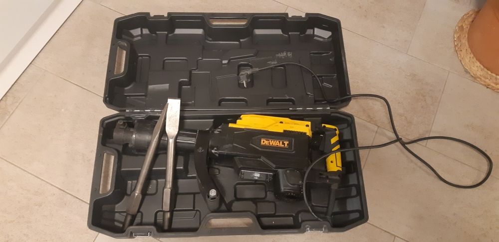 Къртач  DeWALT 5G-1690T.3800W.