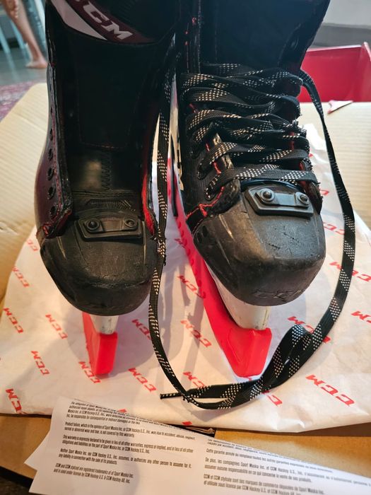 Коньки хоккейные CCM