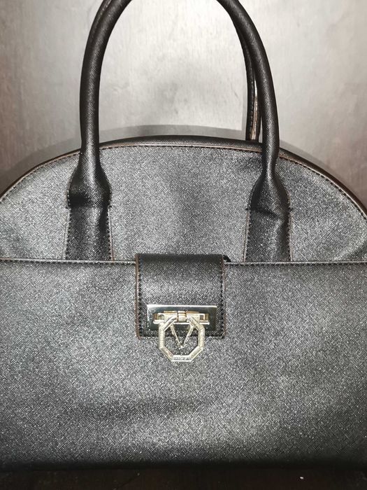 Оригинални Чанти Valentino!!