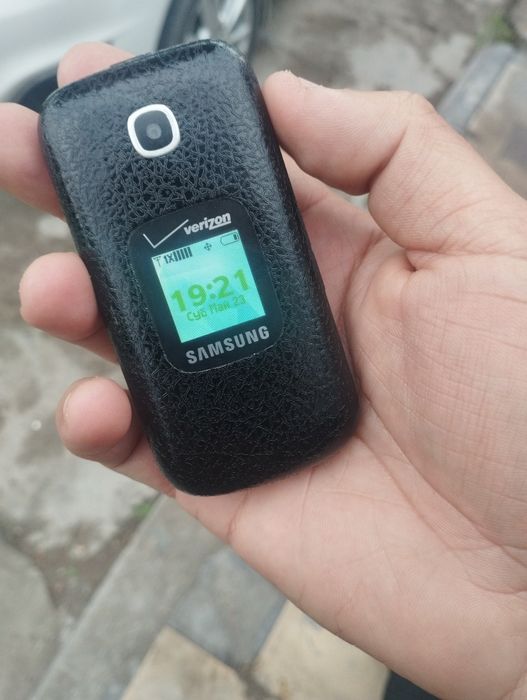 Samsung Verzon Gusto 3 срочно