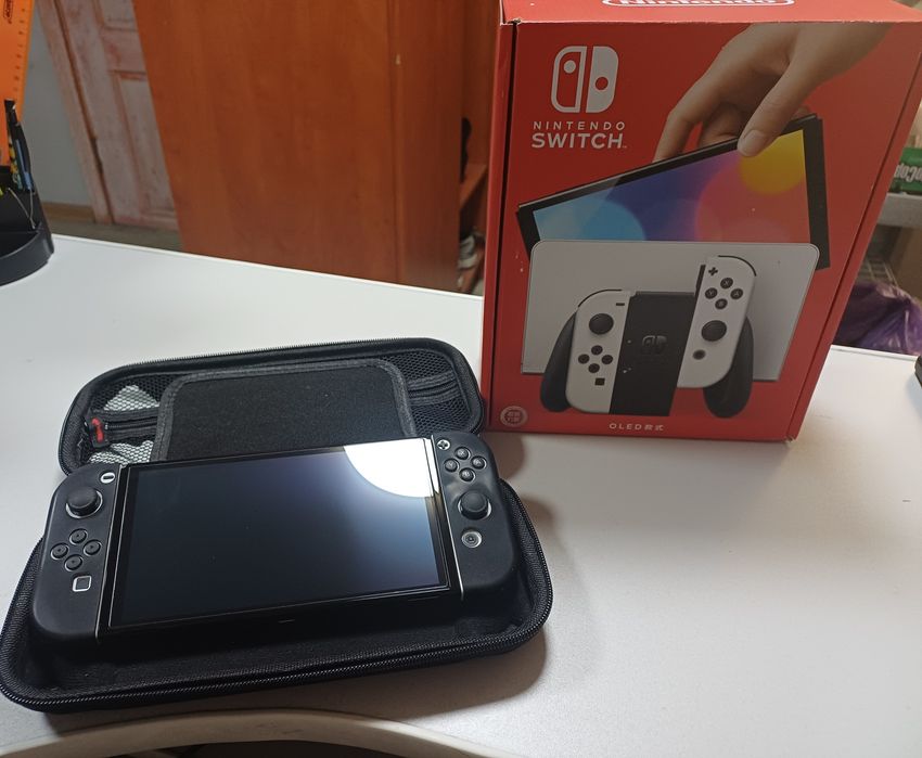 Продам Nintendo swith oled