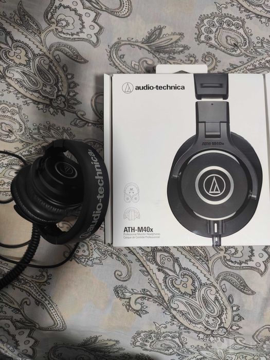 Студийные наушники Audio-Technica ATH-M40x (Идеал)