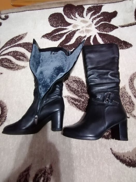 Продам кожаные женские сапоги.ПИШИТЕ СООБЩЕНИЯ В ОЛХ.