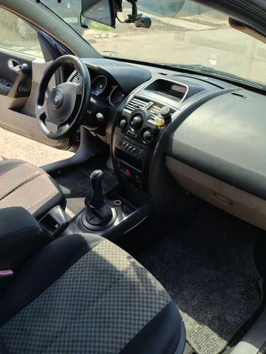 RENAULT 4 2004 — imagine 4