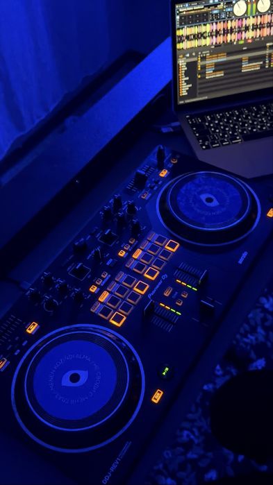 Продам диджейский пуль DDJ-rev 1