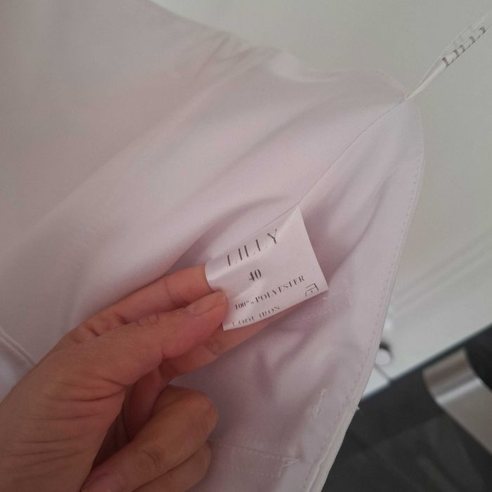 Продавам официални рокли  Носени по 1–2 пъти, много запазени.