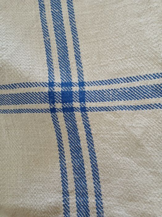 Față de masă tesuta la razboi