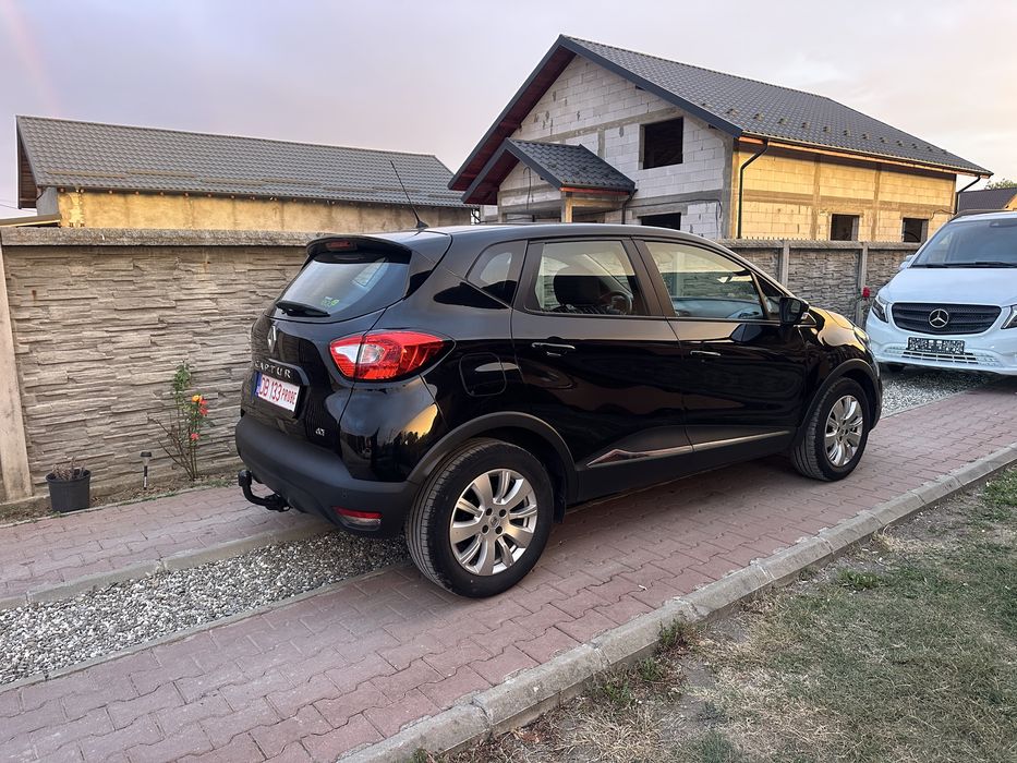 Renault Captur 1.5 dci recent adus!