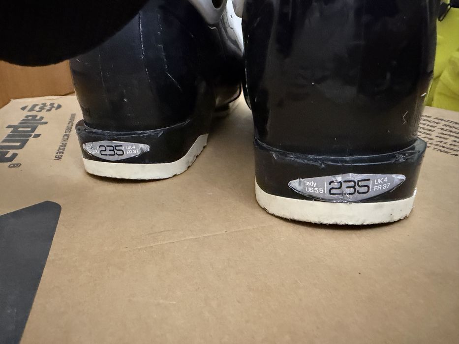 Горнолыжные ботинки