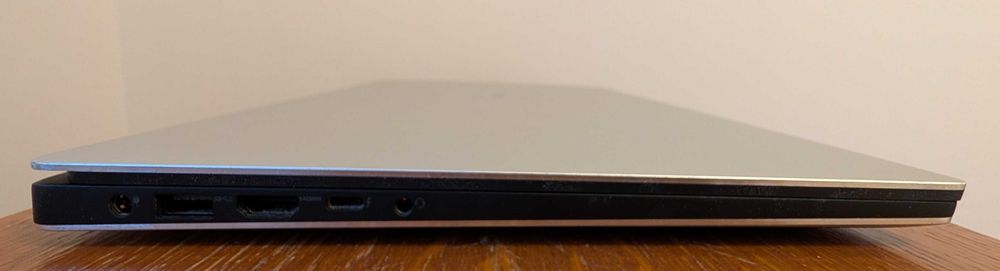 Dell XPS 15 7590 | Intel i9-9980HK | 32GB RAM | 1TB SSD | 4K OLED