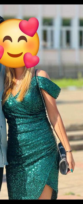 Зелена рокля с пайети